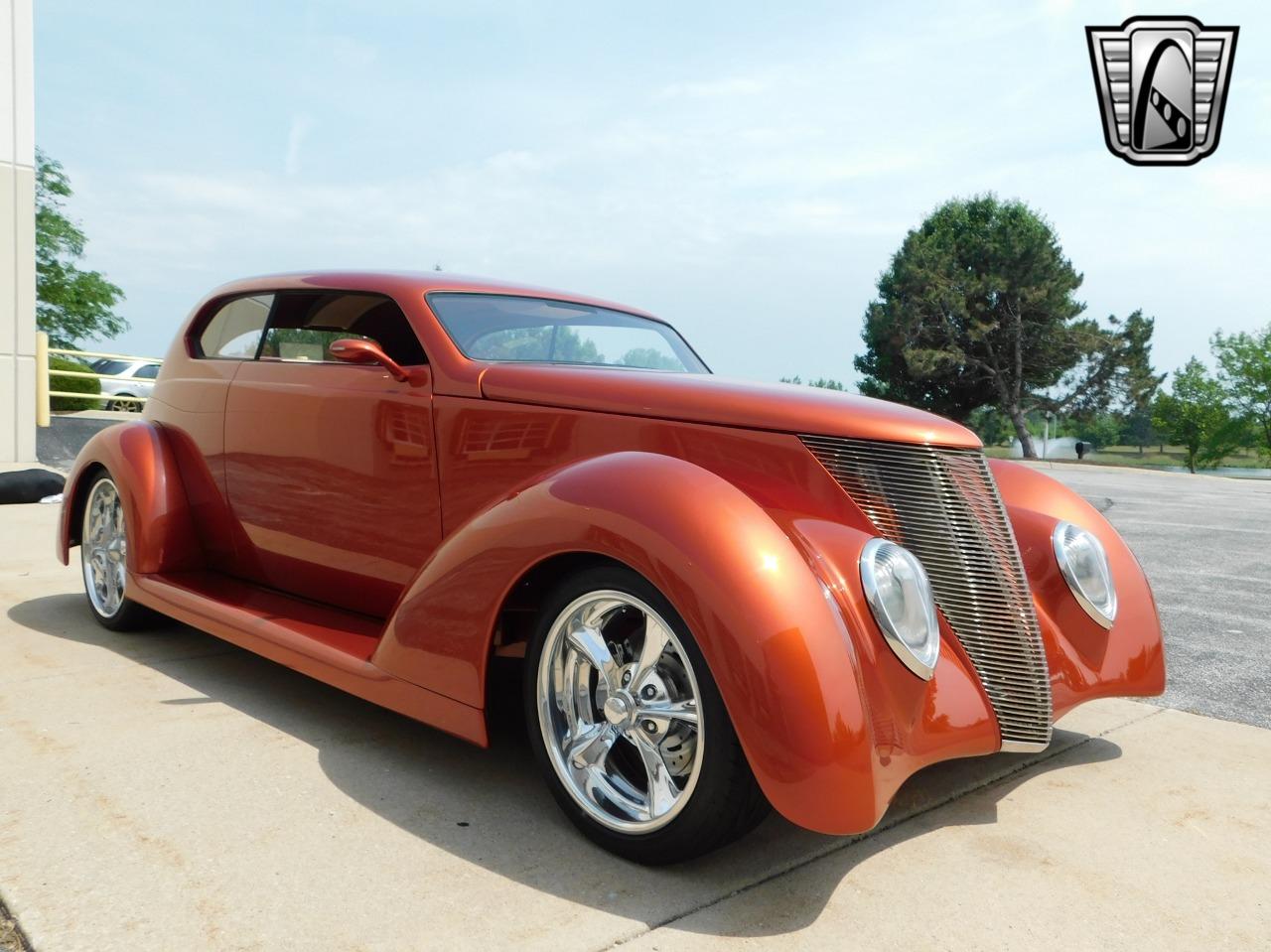 1937 Ford Slantback