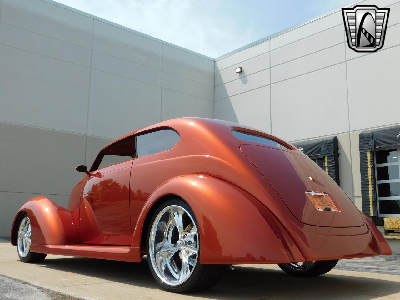 1937 Ford Slantback