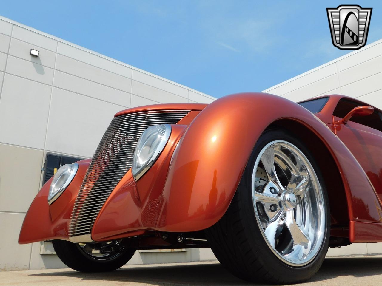 1937 Ford Slantback