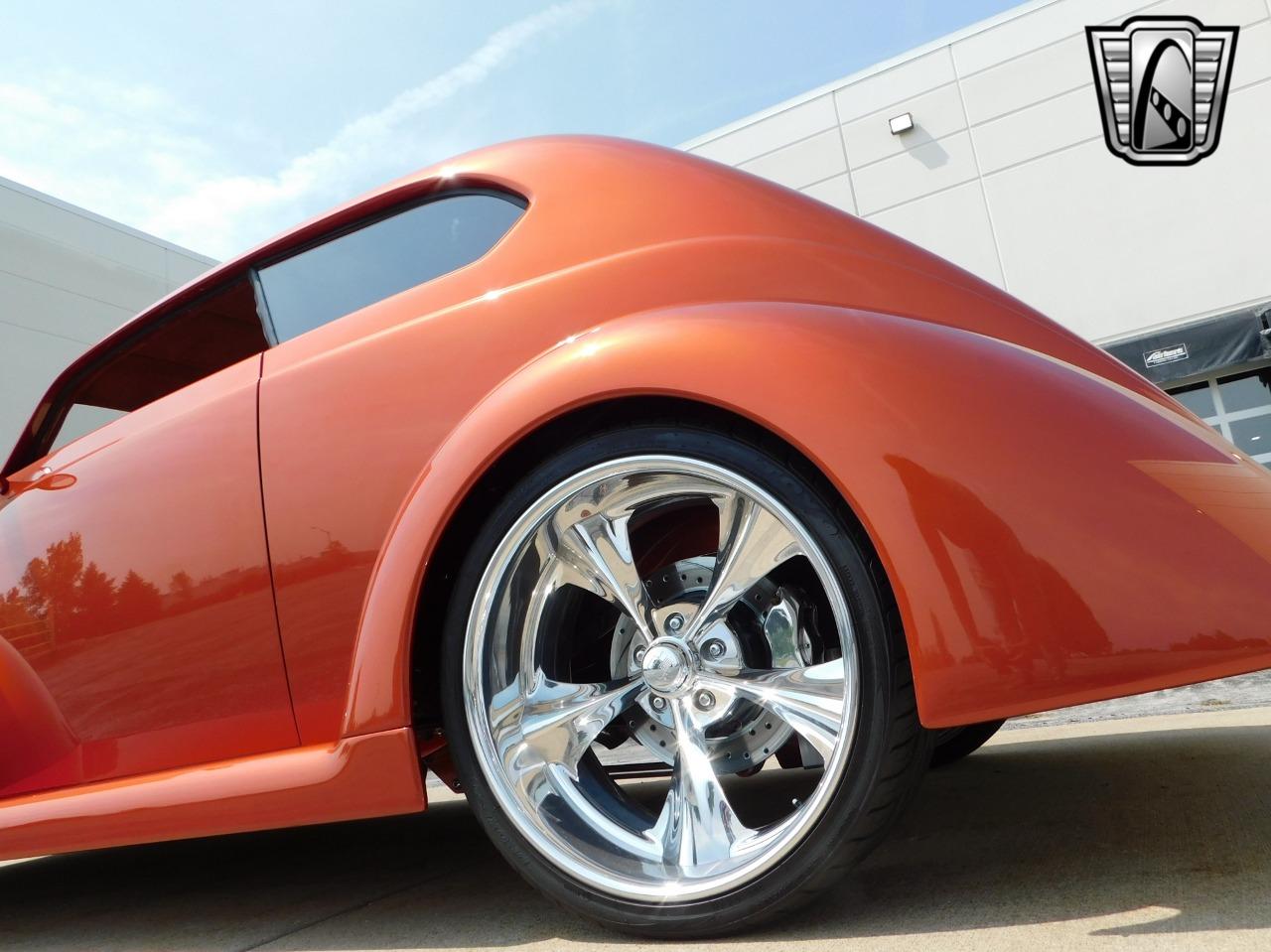 1937 Ford Slantback