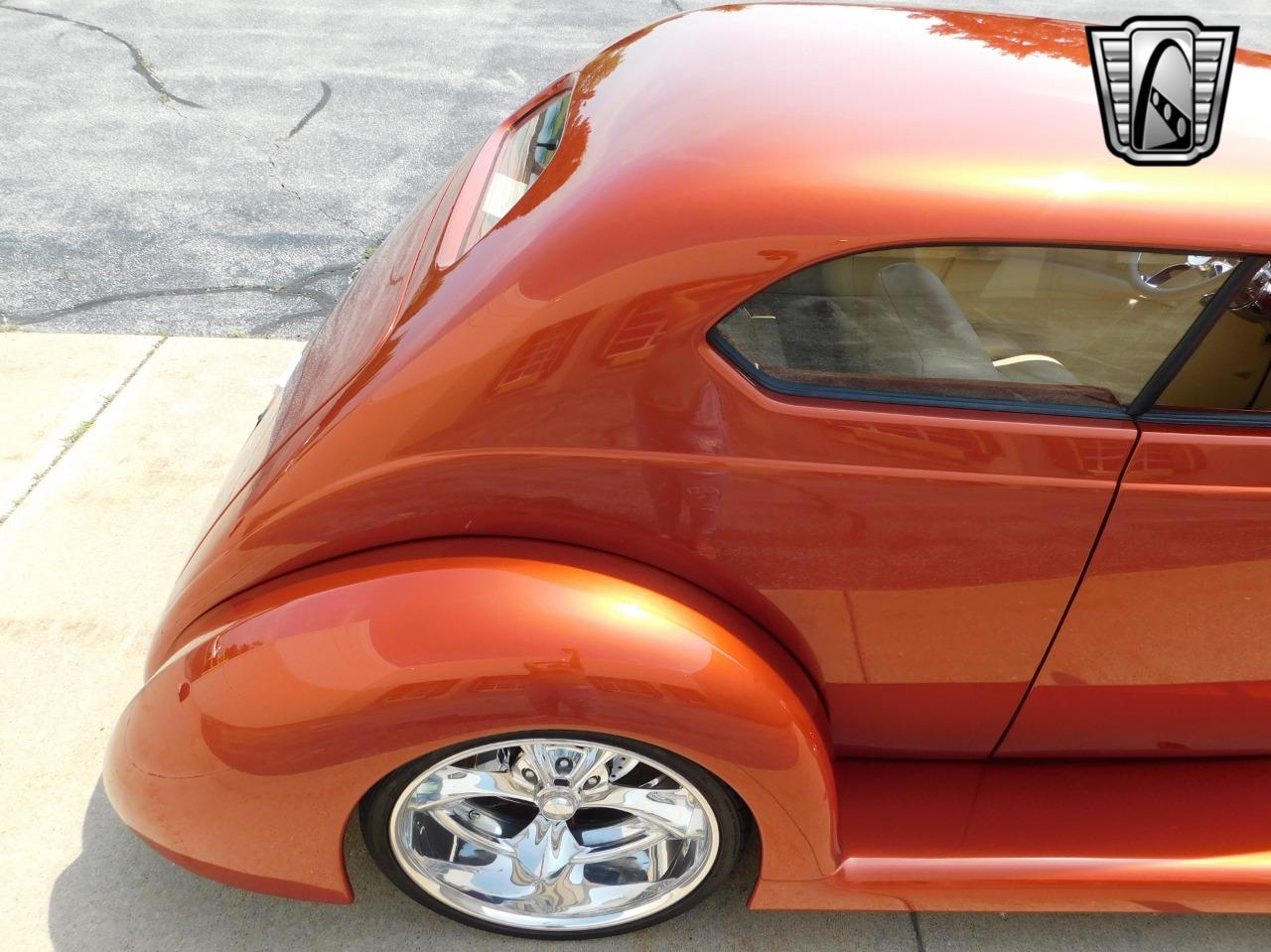 1937 Ford Slantback