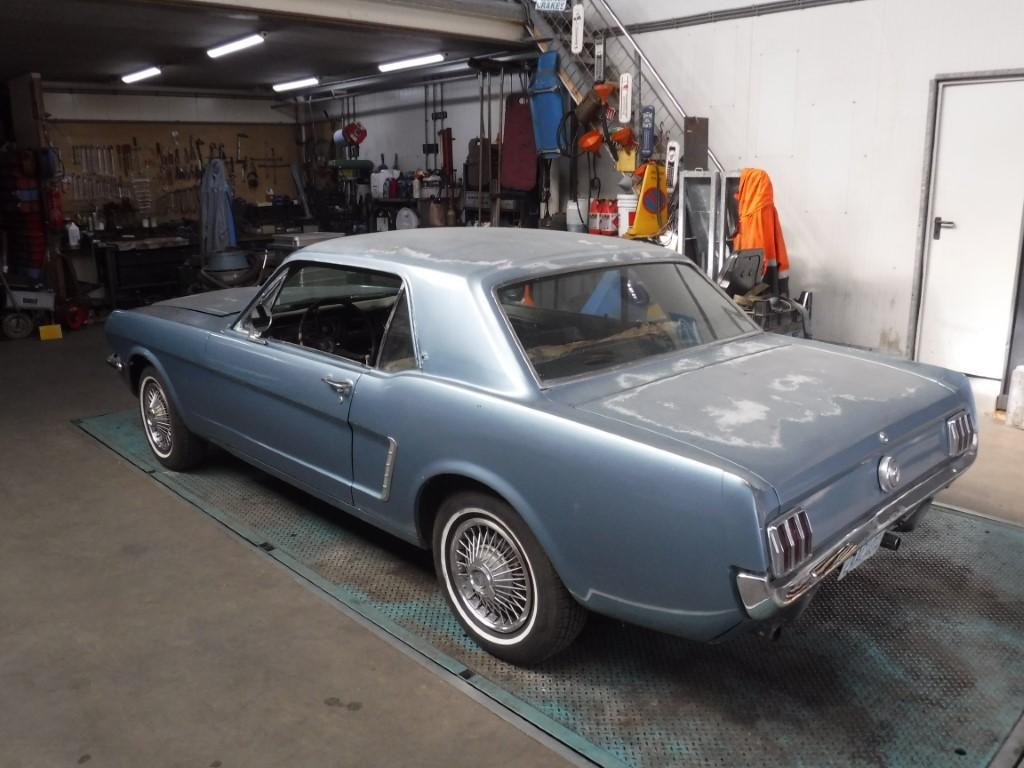 1965 Ford Mustang &#039;&#039;65 blue