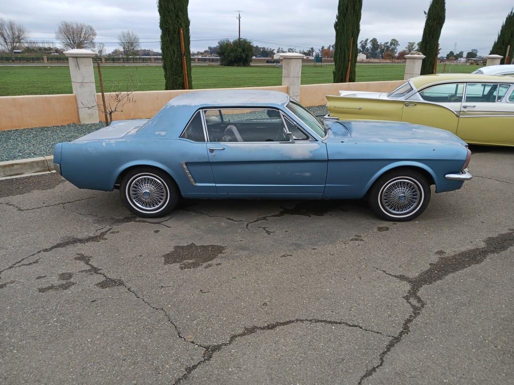 1965 Ford Mustang &#039;&#039;65 blue