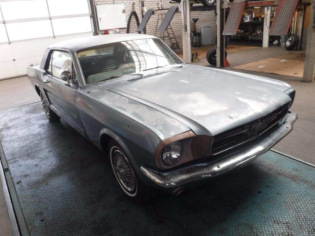 1965 Ford Mustang &#039;&#039;65 blue