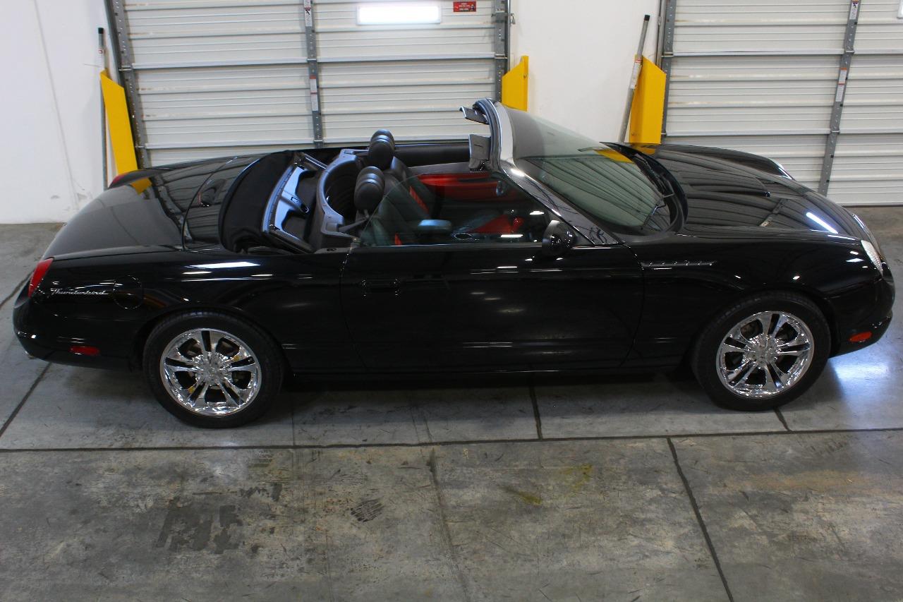 2002 Ford Thunderbird