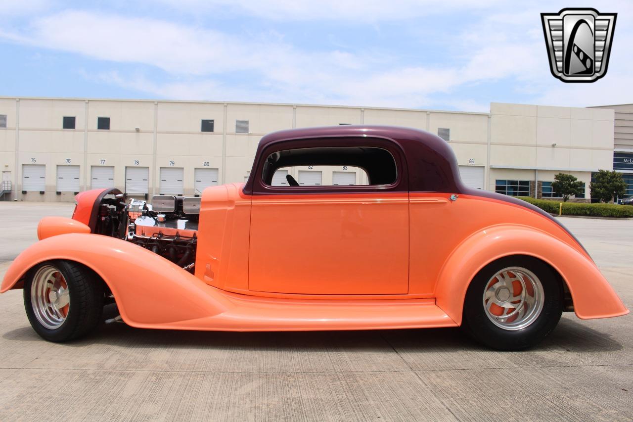 1934 Oldsmobile Coupe