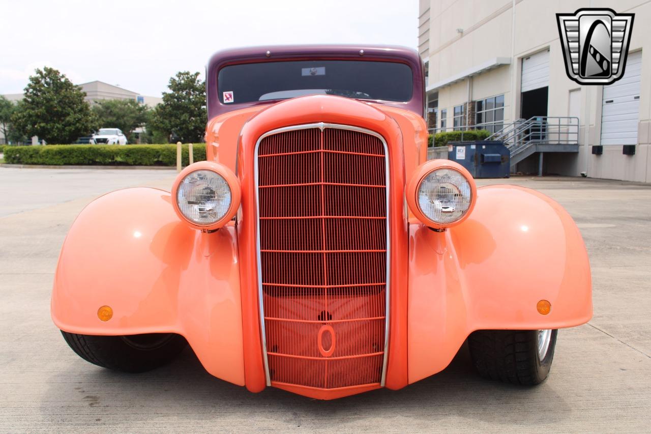 1934 Oldsmobile Coupe