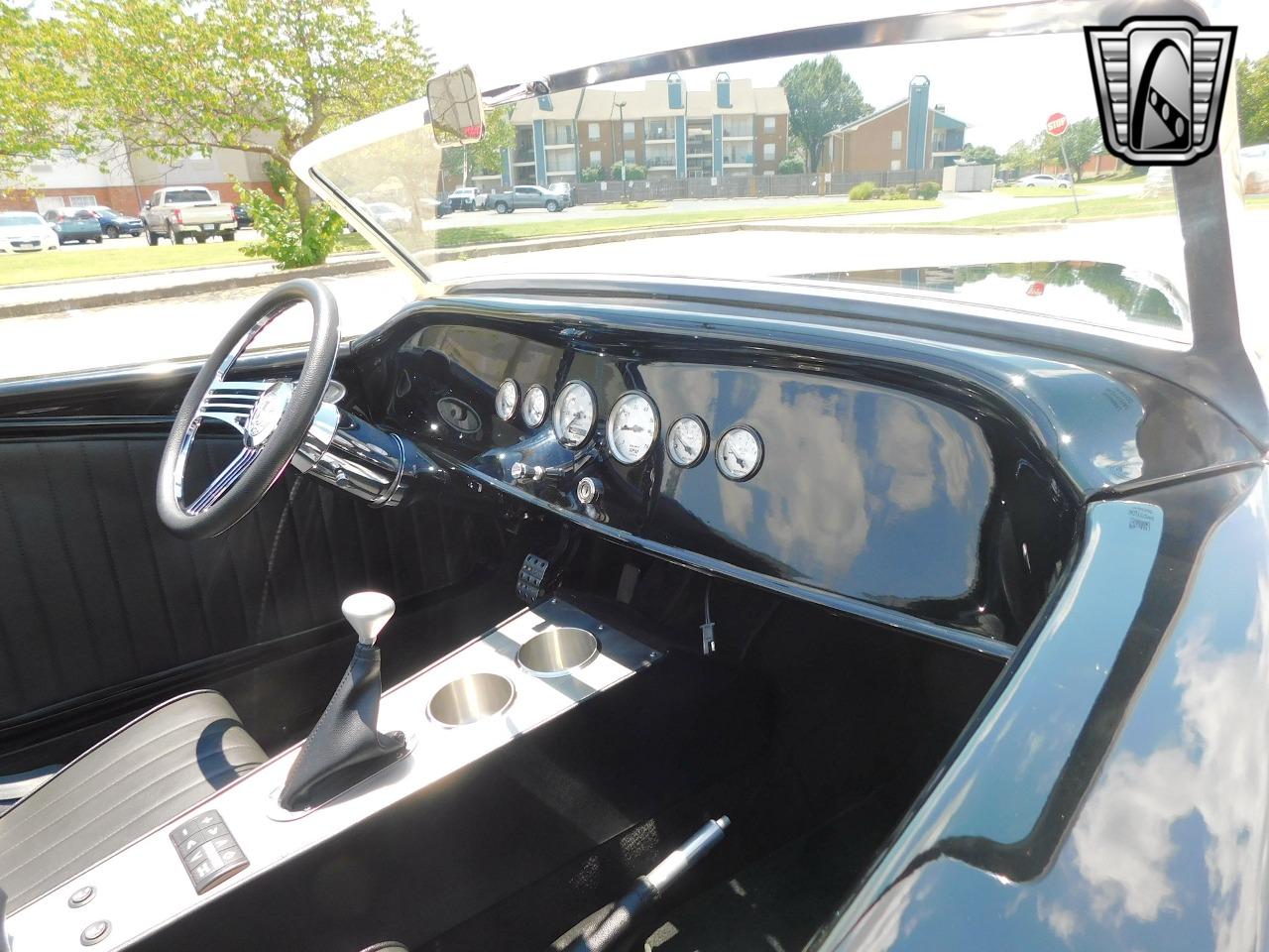 1933 Factory Five Roadster