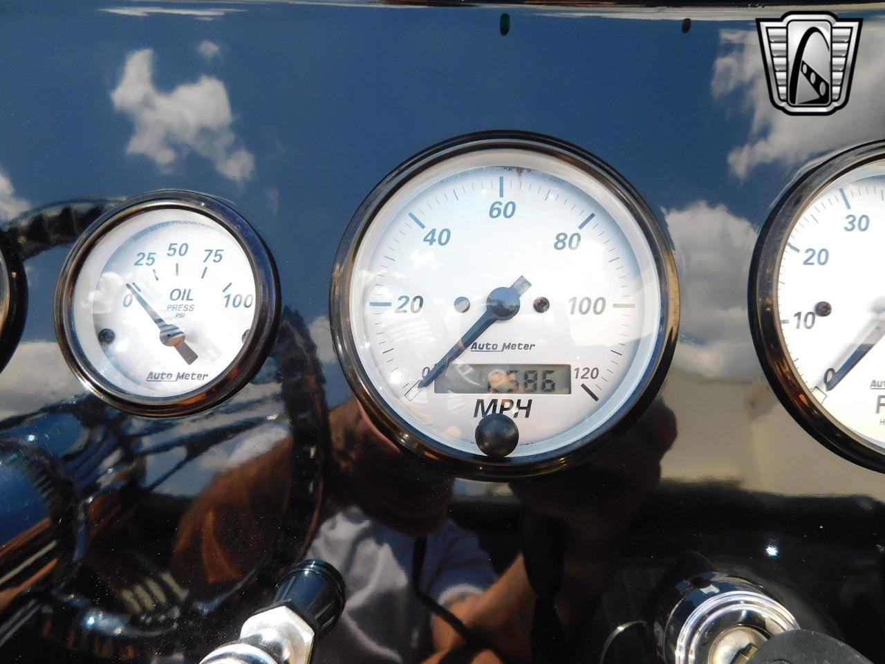 1933 Factory Five Roadster