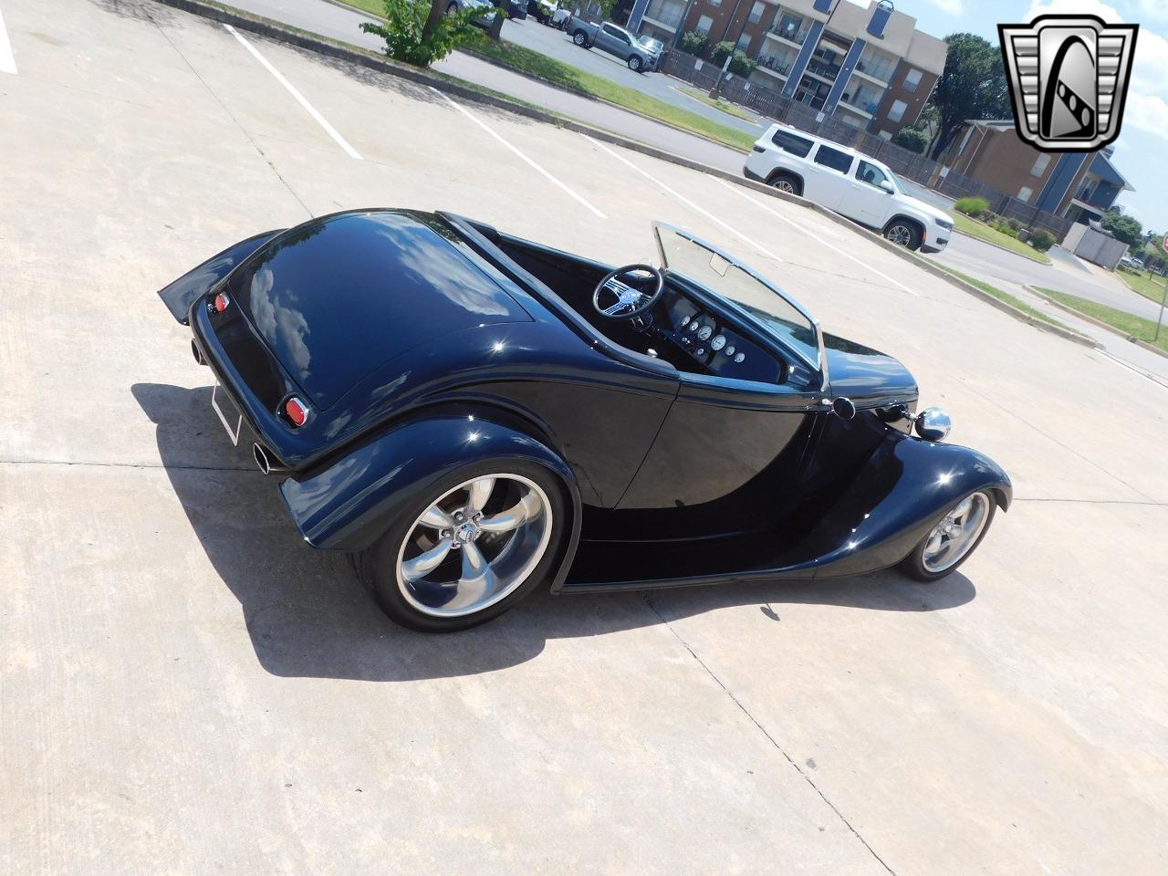 1933 Factory Five Roadster