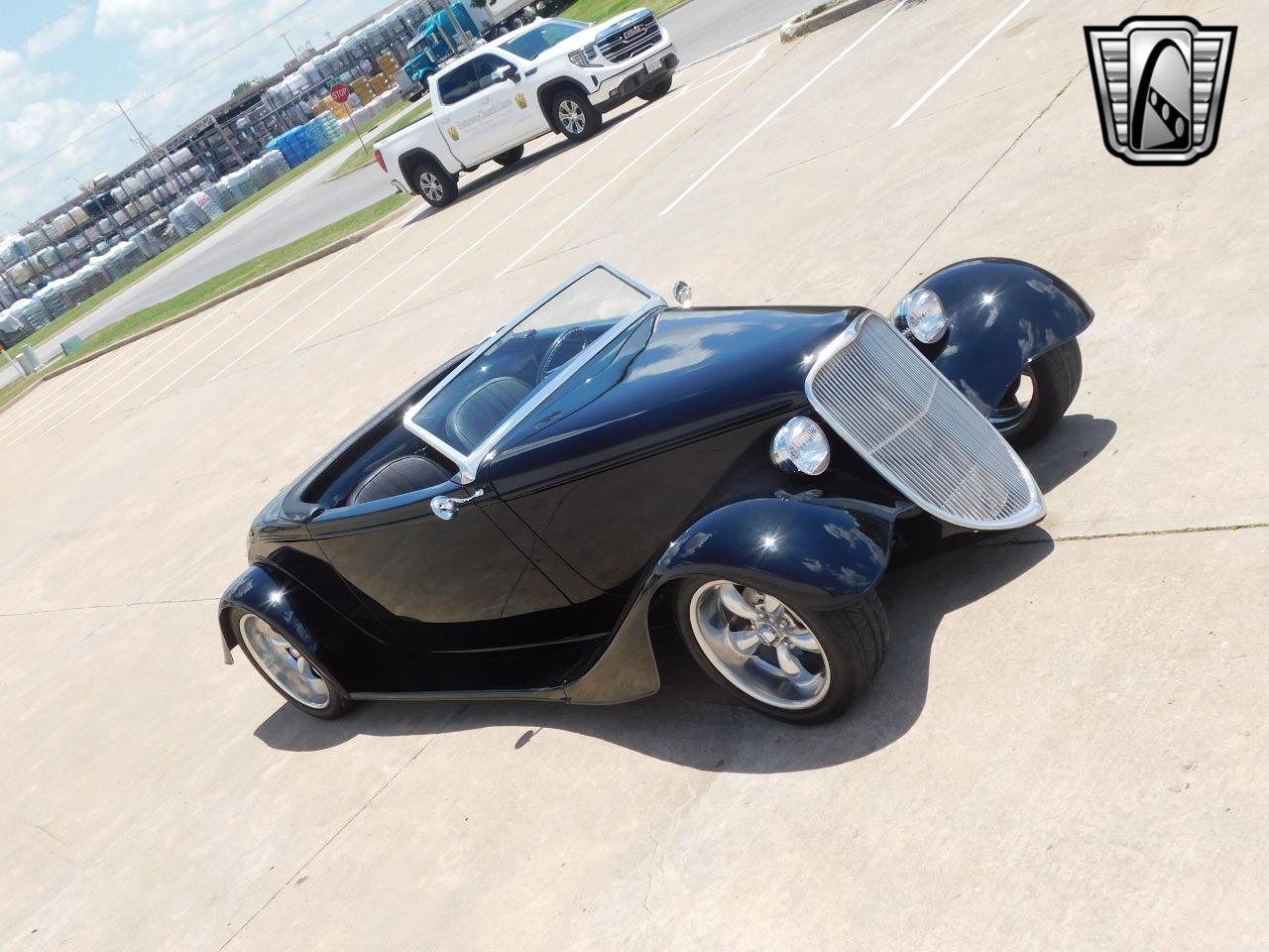 1933 Factory Five Roadster