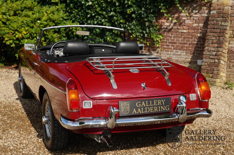 1976 MG B Roadster