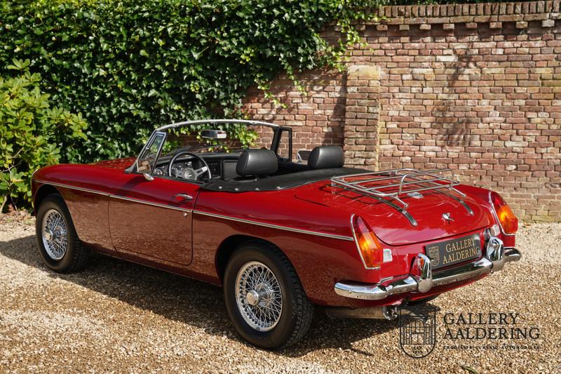 1976 MG B Roadster