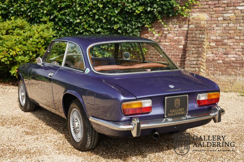 1974 Alfa Romeo GTV 2000 Bertone Coupe