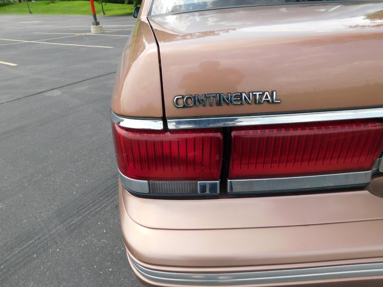 1992 Lincoln Continental