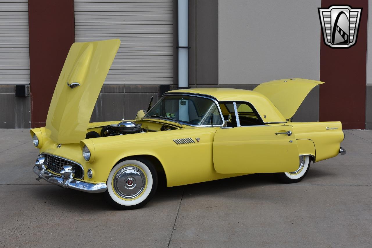 1955 Ford Thunderbird