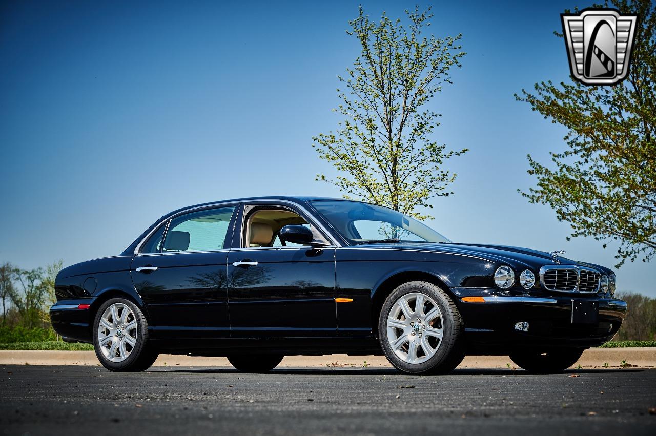 2005 Jaguar XJ8