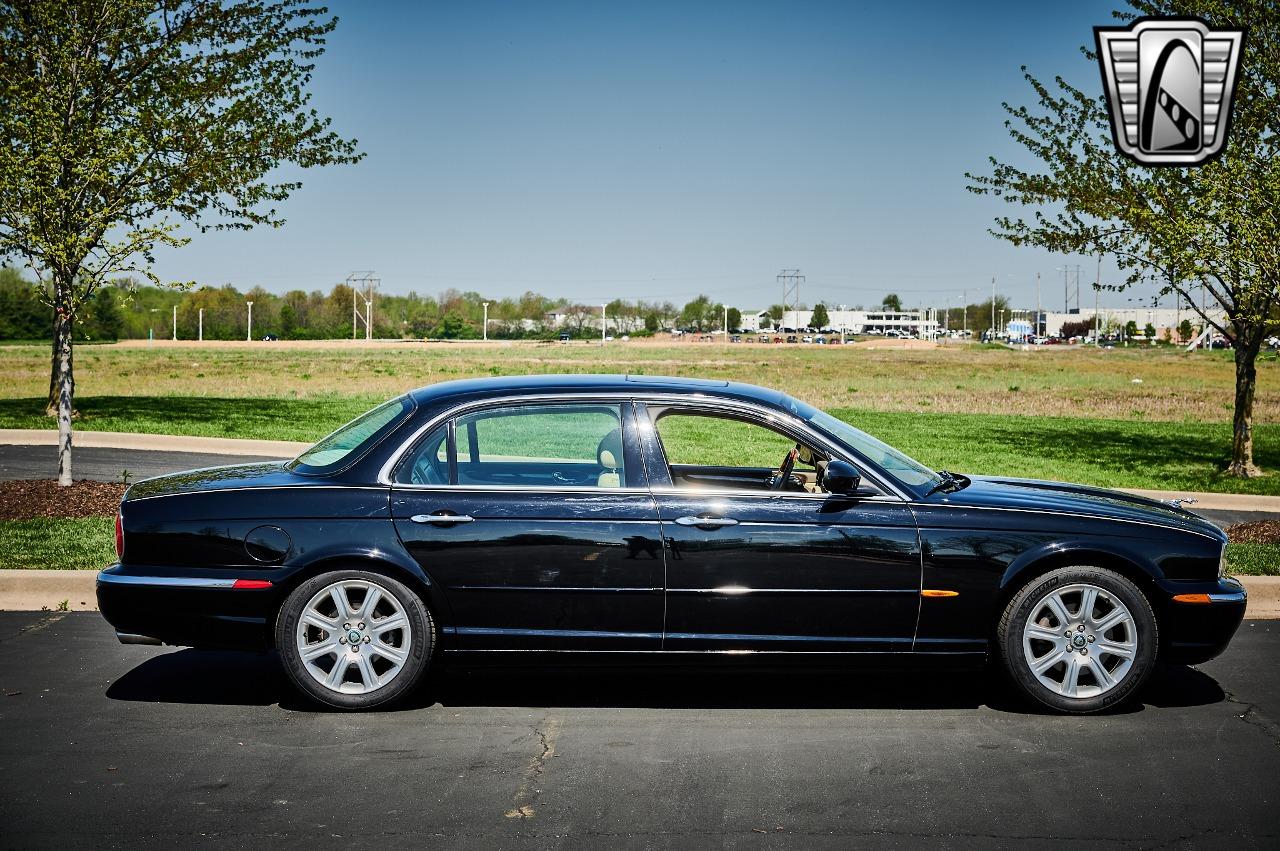 2005 Jaguar XJ8