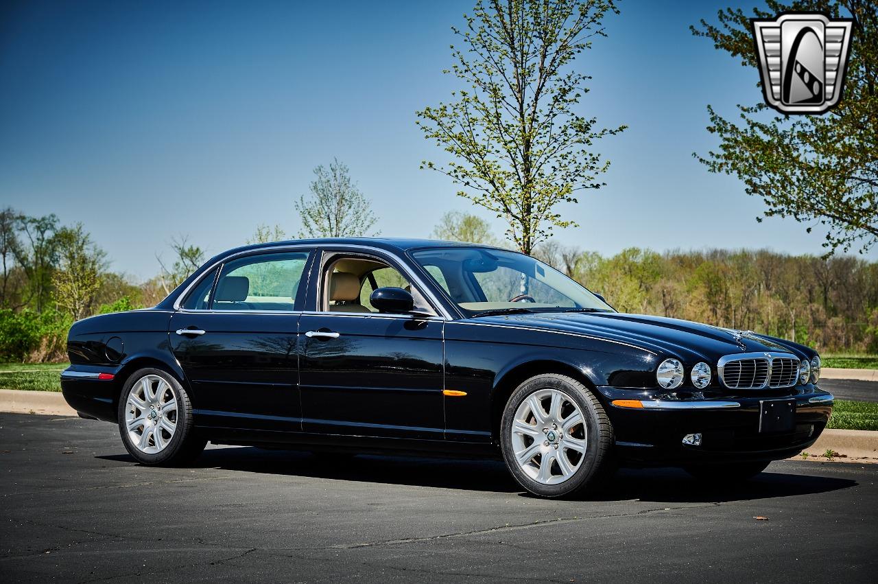 2005 Jaguar XJ8