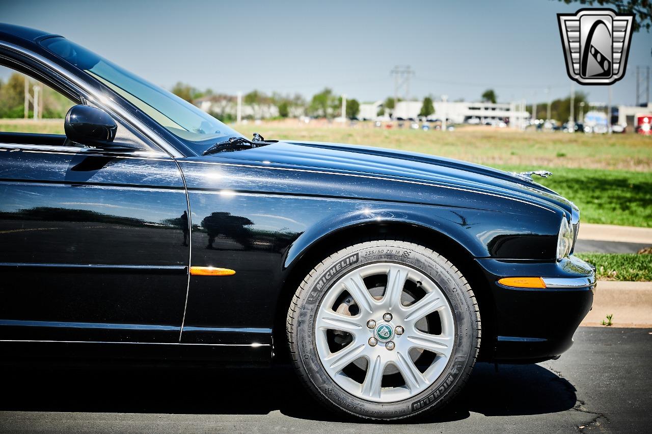 2005 Jaguar XJ8