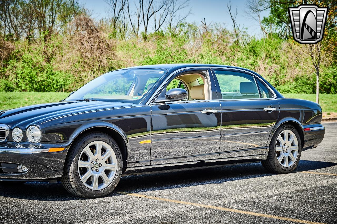 2005 Jaguar XJ8