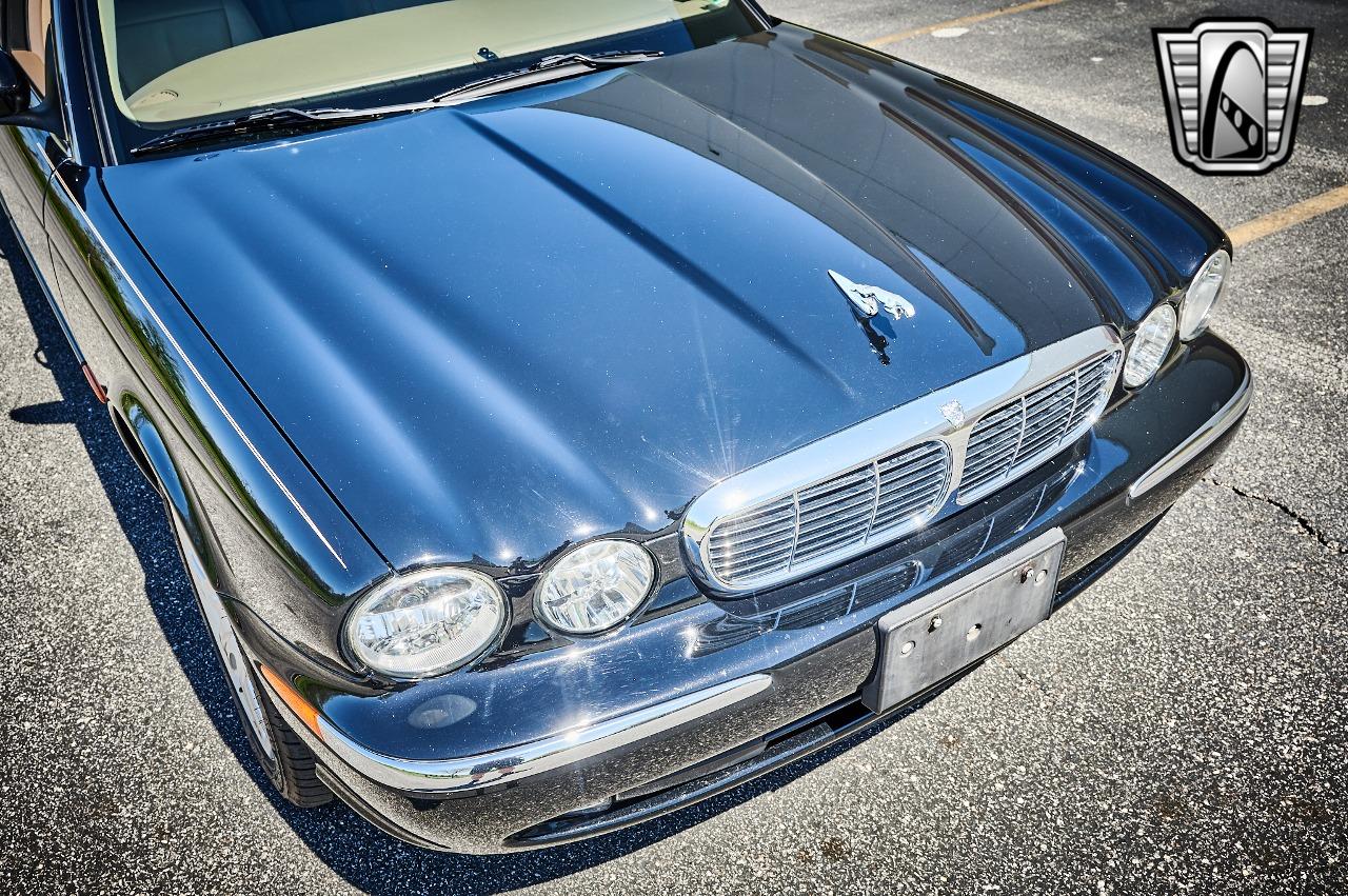 2005 Jaguar XJ8