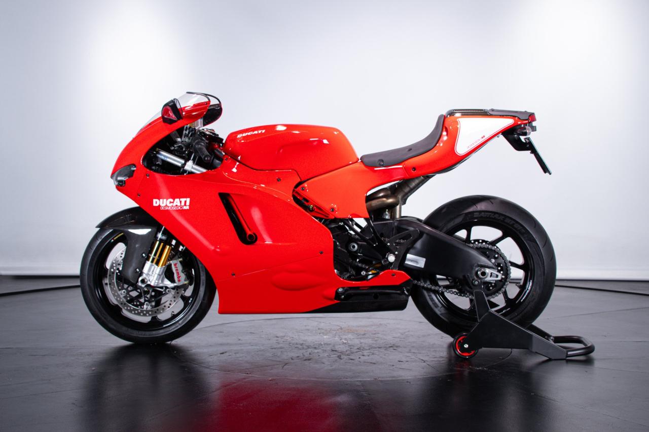 2008 Ducati Desmosedici RR 1135/1500