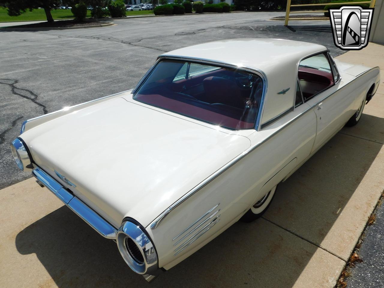 1961 Ford Thunderbird