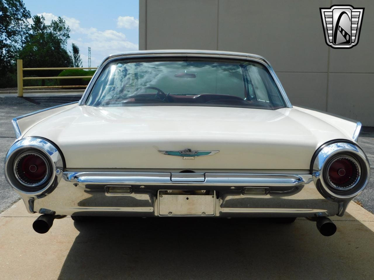 1961 Ford Thunderbird