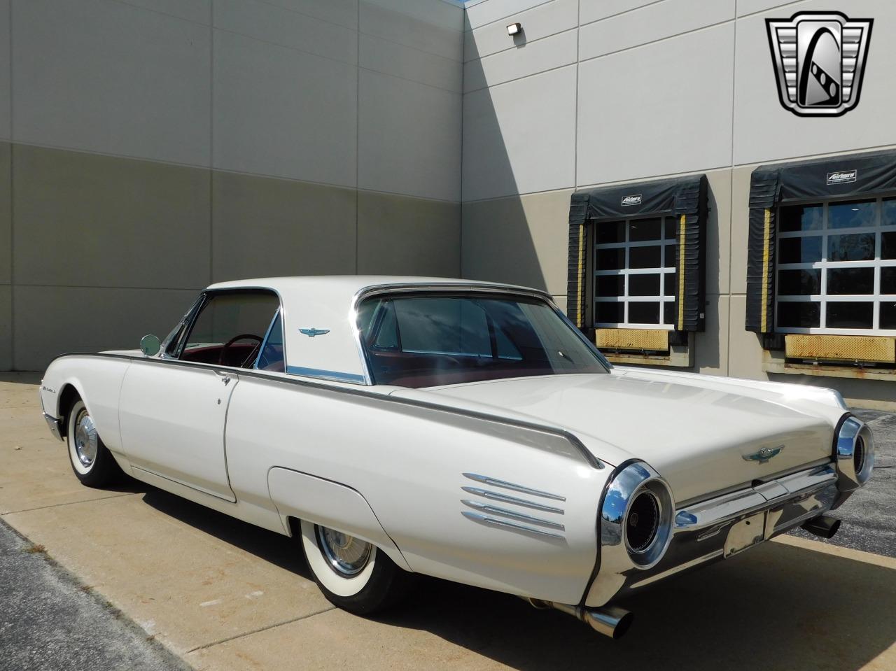 1961 Ford Thunderbird