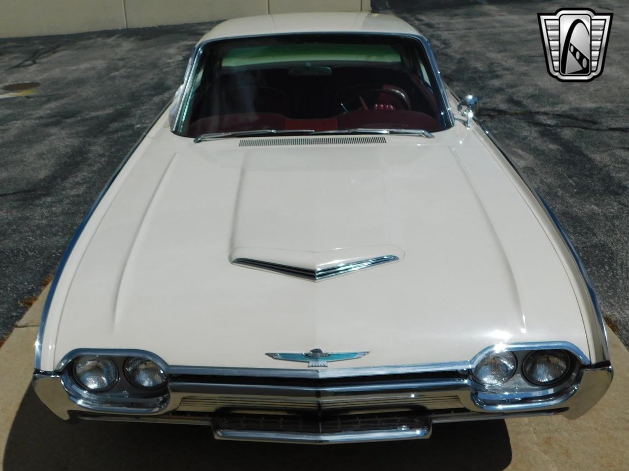 1961 Ford Thunderbird