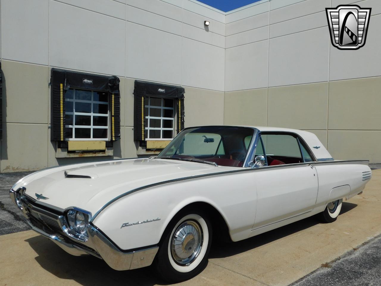 1961 Ford Thunderbird