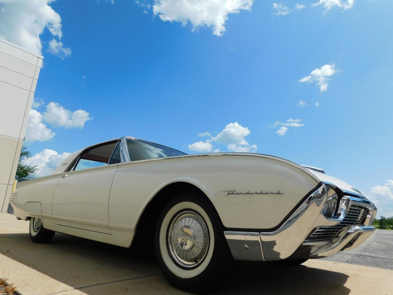 1961 Ford Thunderbird