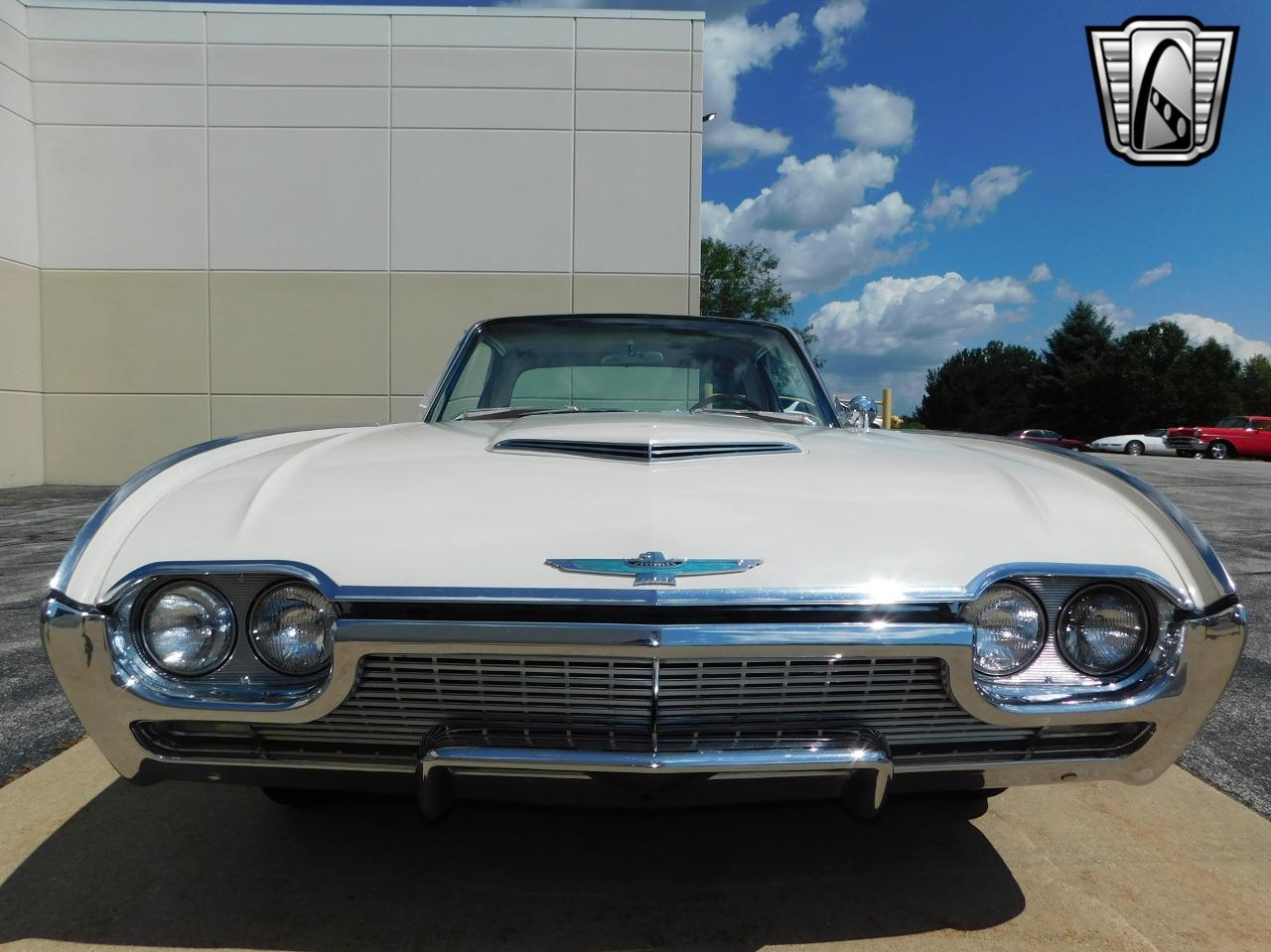 1961 Ford Thunderbird