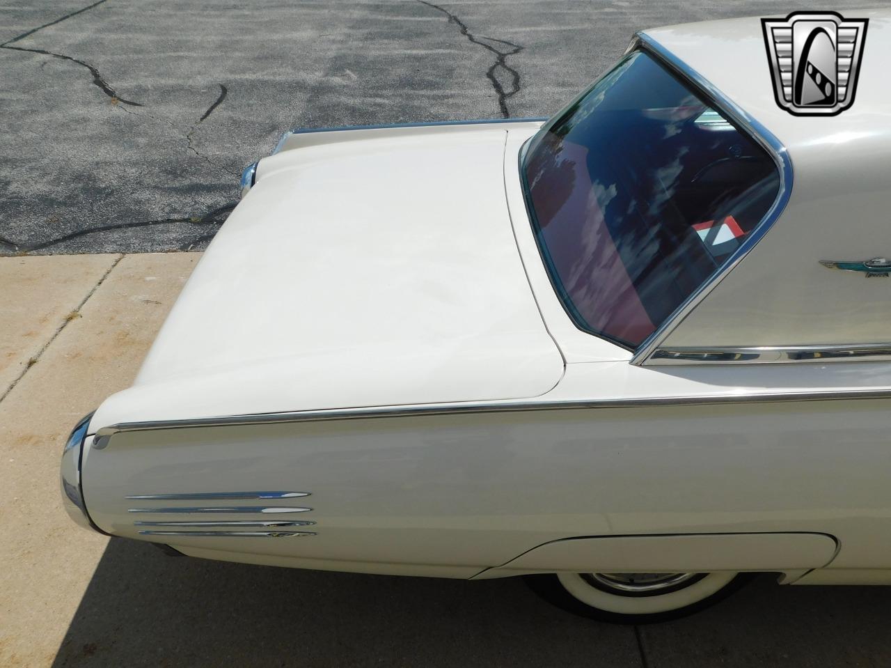 1961 Ford Thunderbird