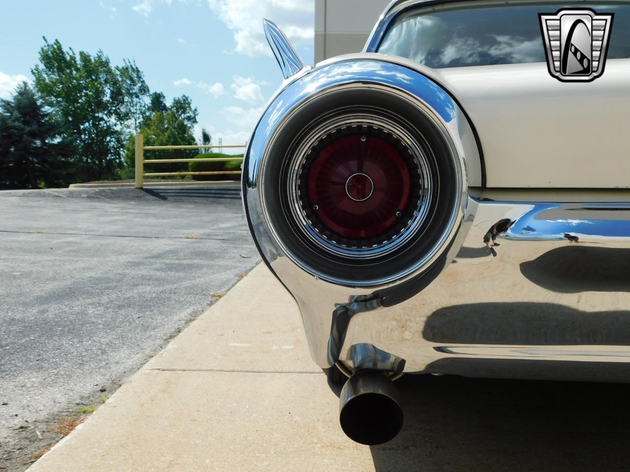 1961 Ford Thunderbird