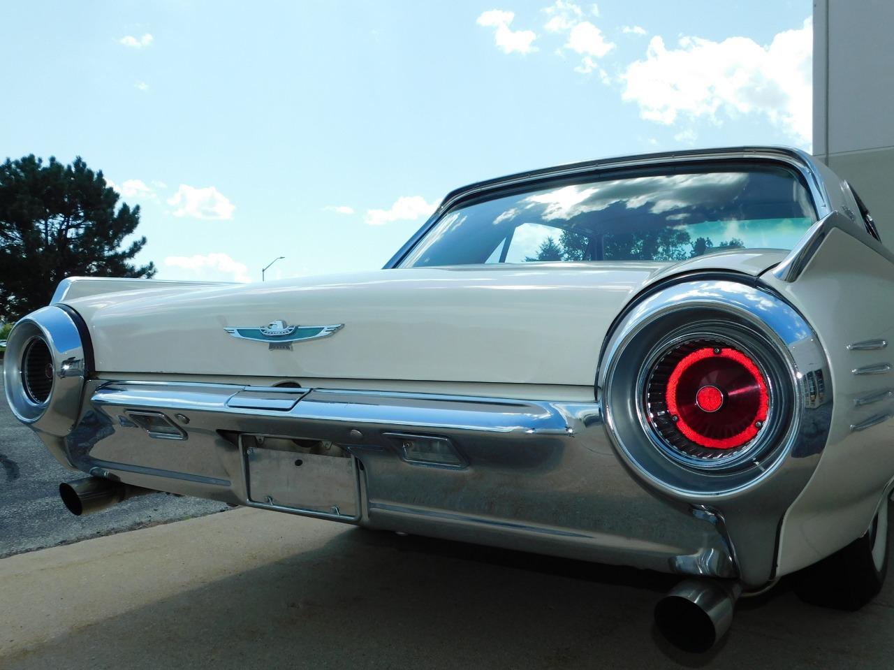 1961 Ford Thunderbird