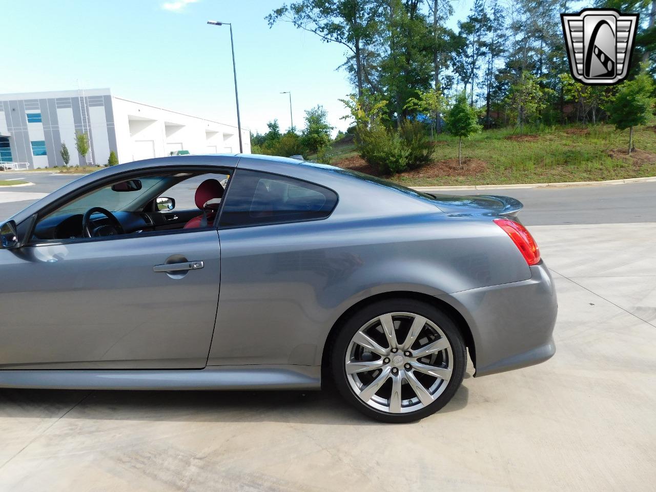 2010 INFINITI G37