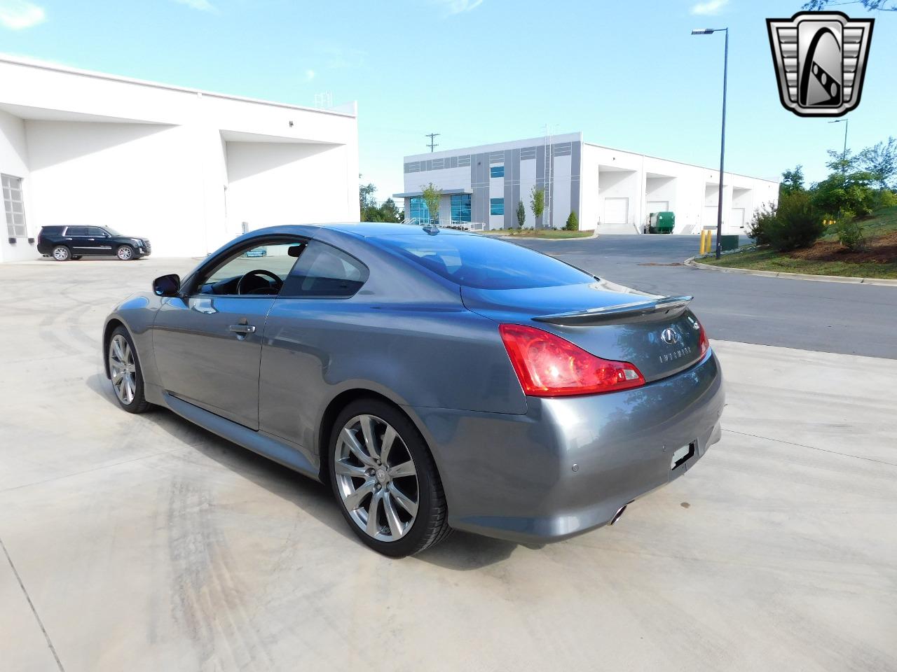 2010 INFINITI G37