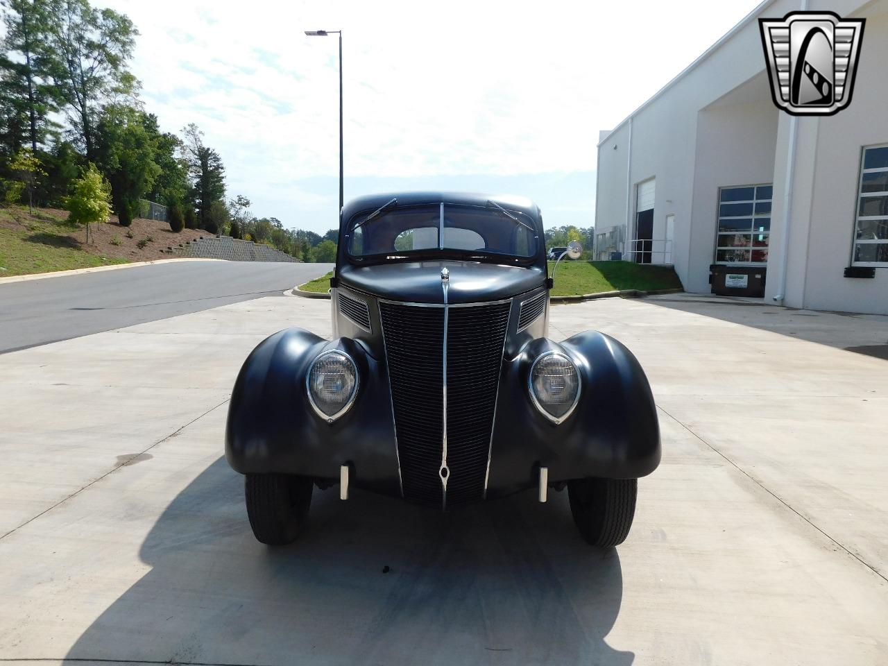 1937 Ford Tudor