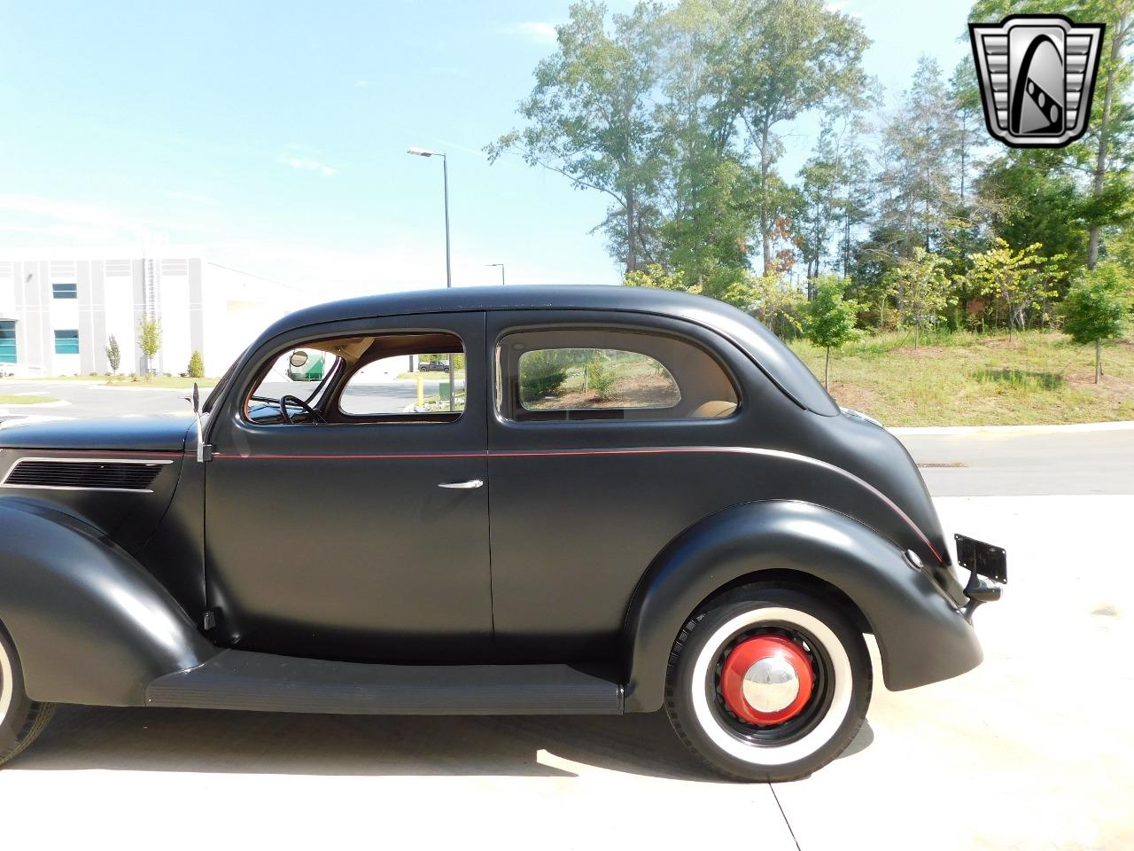 1937 Ford Tudor