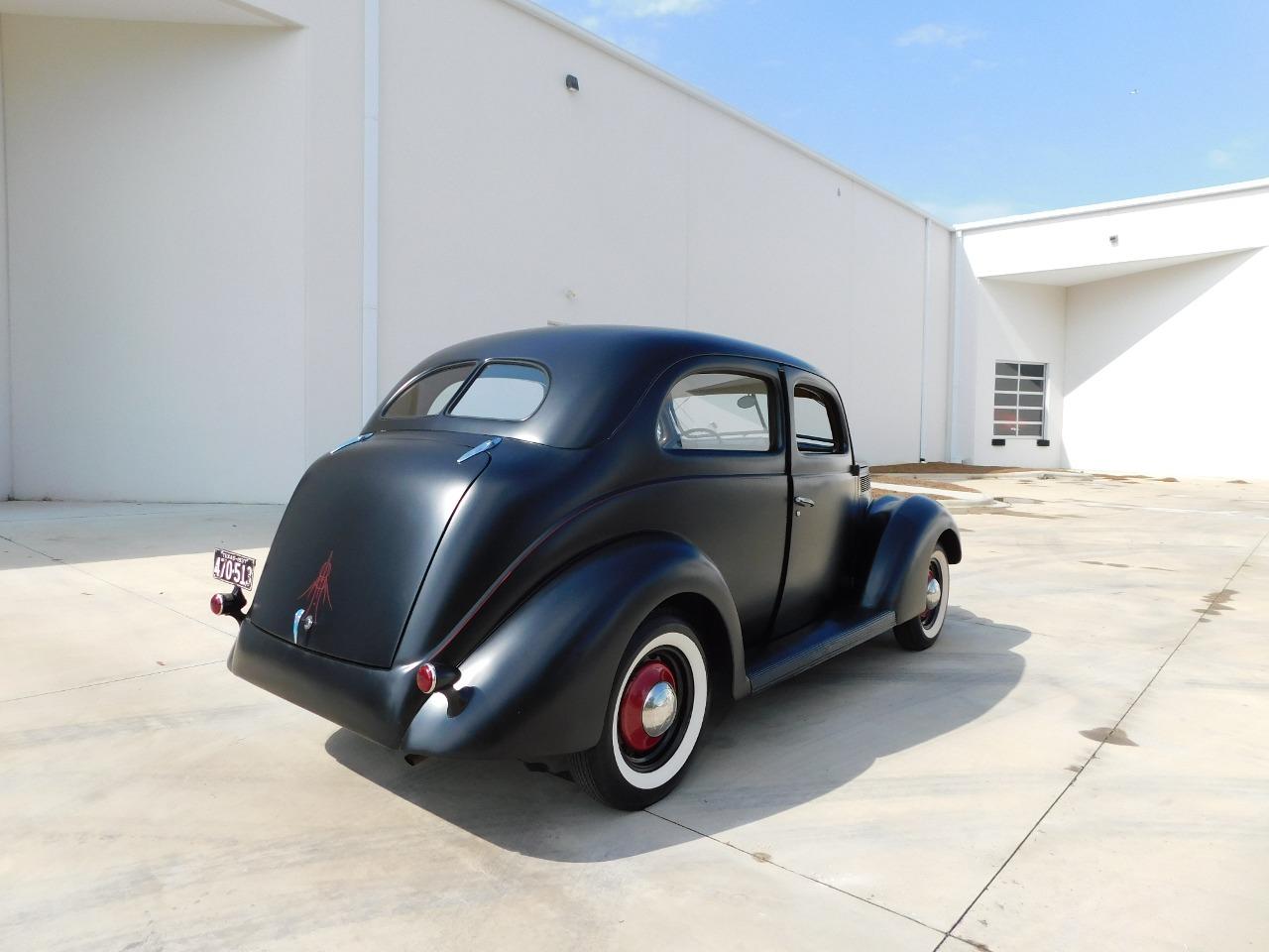 1937 Ford Tudor