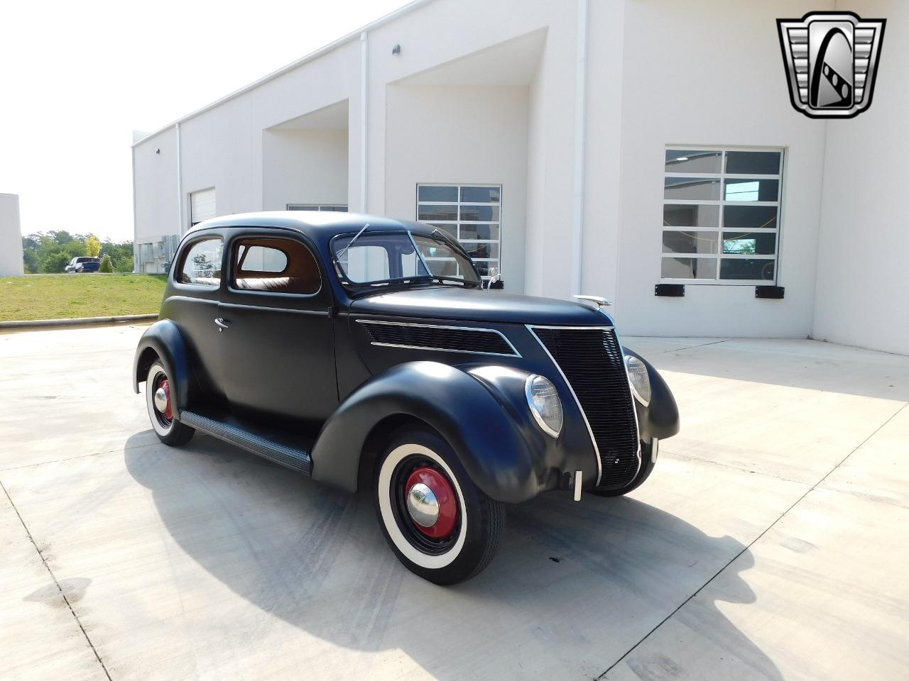 1937 Ford Tudor