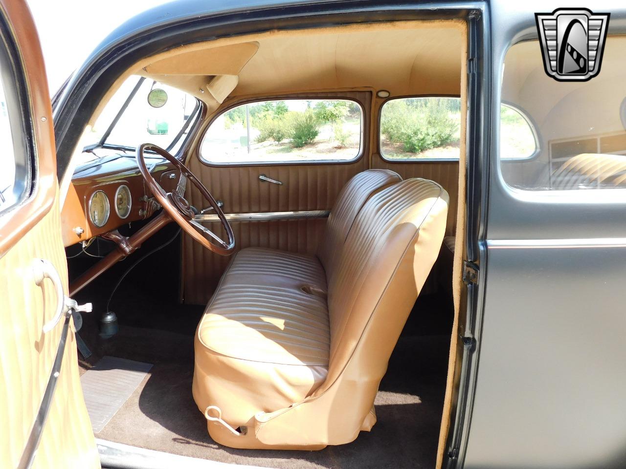 1937 Ford Tudor