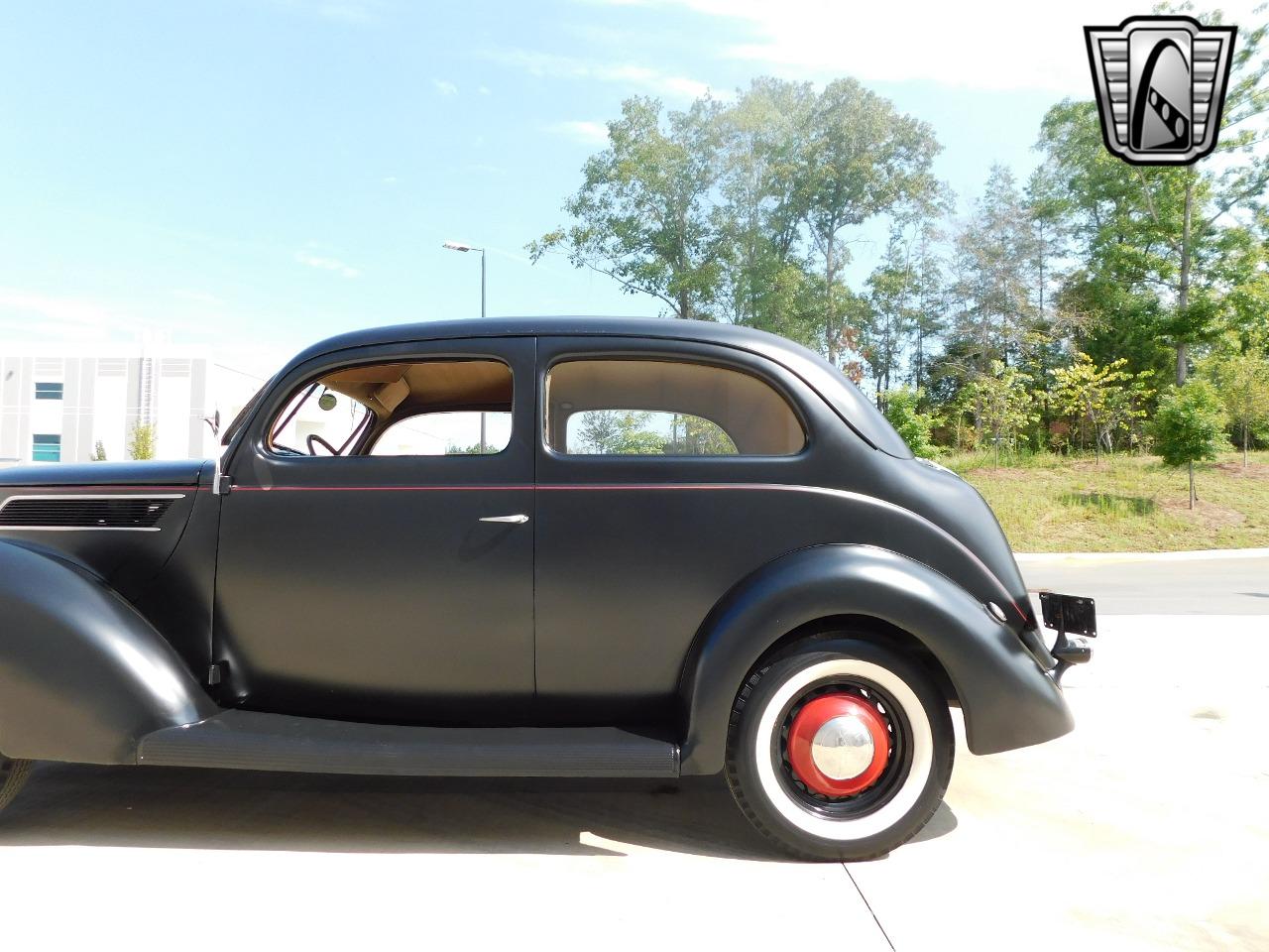 1937 Ford Tudor