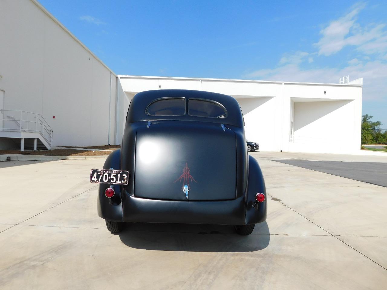 1937 Ford Tudor