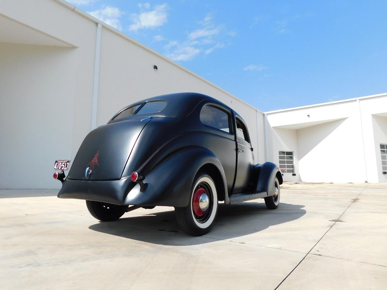 1937 Ford Tudor