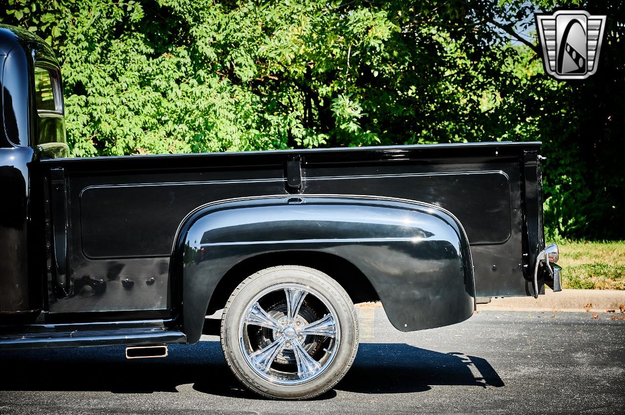 1951 Ford F2