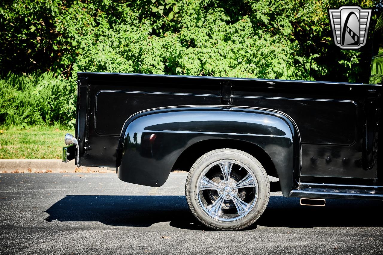 1951 Ford F2