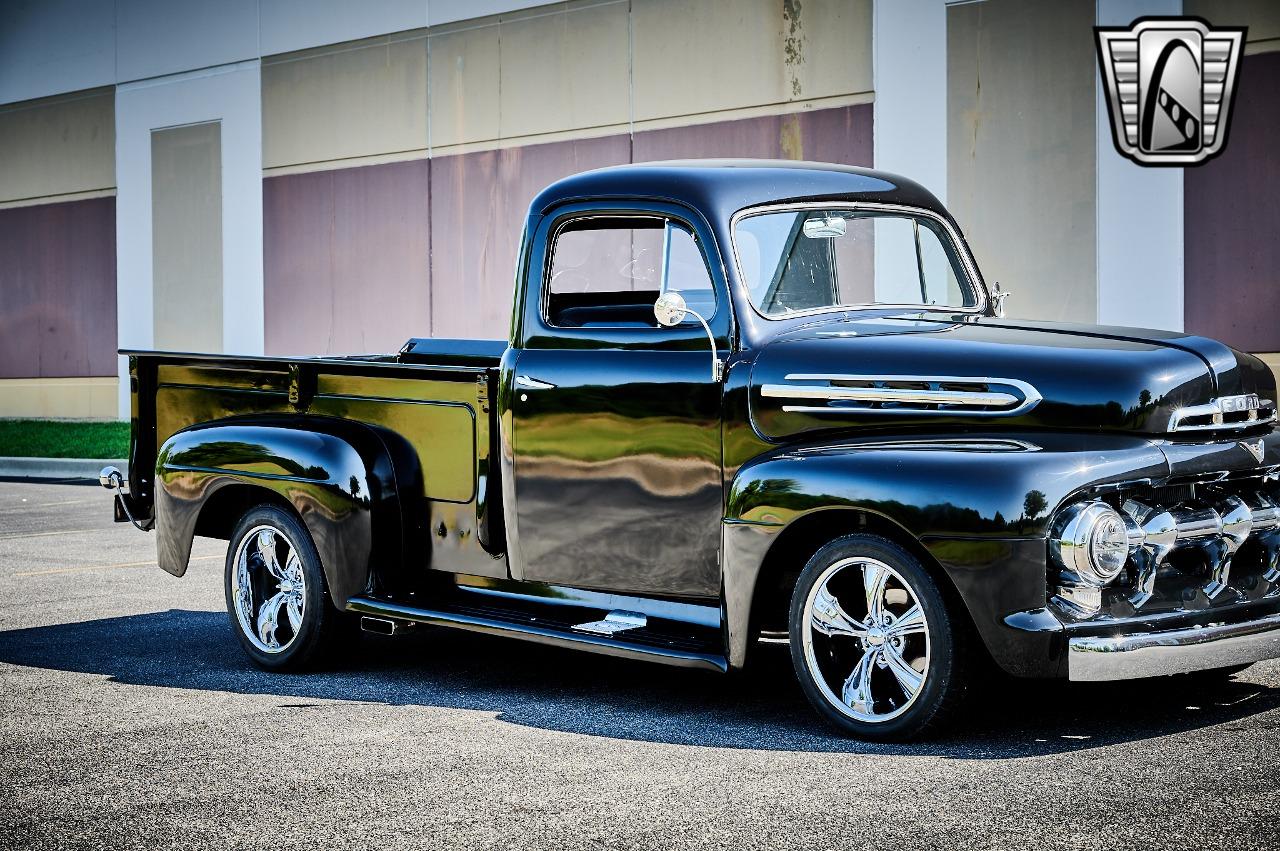 1951 Ford F2